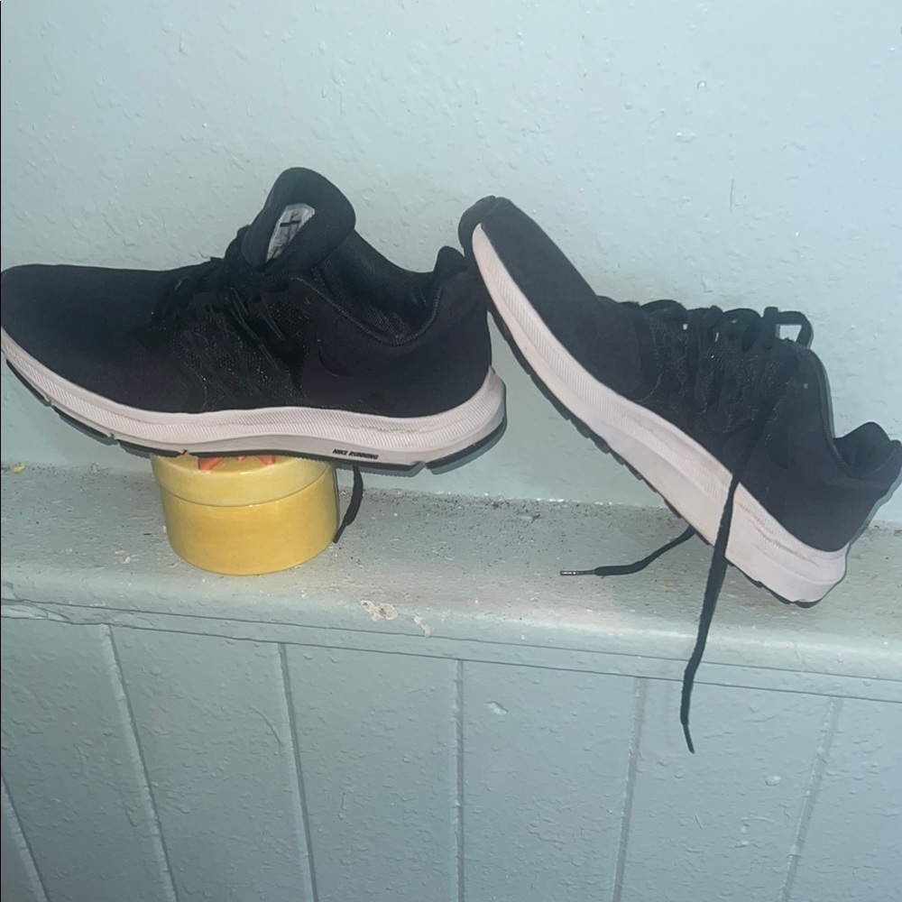 Nike Black Sneakers Modern Comfort
